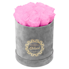 Small Luxury Round Velvet bouquet with more than  10 Roses