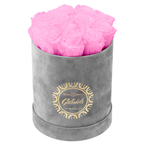 Small Luxury Round Velvet bouquet with more than  10 Roses