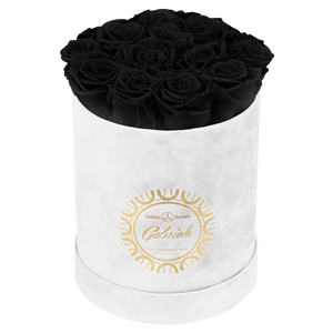 Small Luxury Round Velvet bouquet with more than  10 Roses
