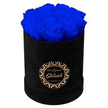 Small Luxury Round Velvet bouquet with more than  10 Roses