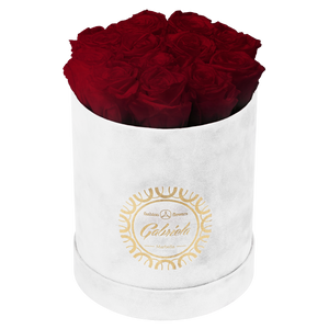 Small Luxury Round Velvet bouquet with more than  10 Roses