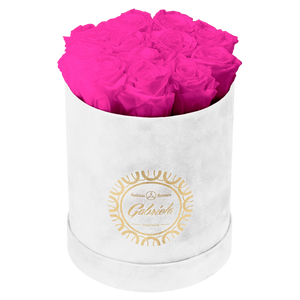 Small Luxury Round Velvet bouquet with more than  10 Roses