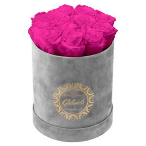 Small Luxury Round Velvet bouquet with more than  10 Roses
