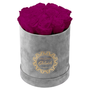 Small Luxury Round Velvet bouquet with more than  10 Roses