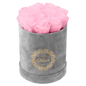 Small Luxury Round Velvet bouquet with more than  10 Roses