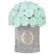 Velvet Special Collection bouquet with more than 25 Roses