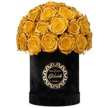 Velvet Special Collection bouquet with more than 25 Roses