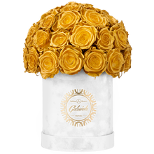 Velvet Special Collection bouquet with more than 25 Roses