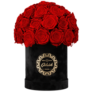 Velvet Special Collection bouquet with more than 25 Roses