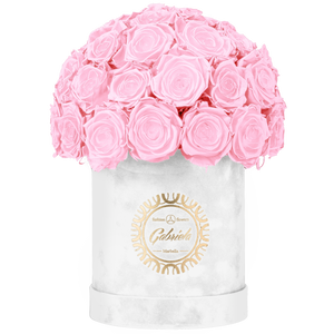 Velvet Special Collection bouquet with more than 25 Roses